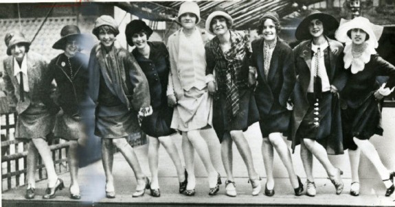 flappers drinking alcohol